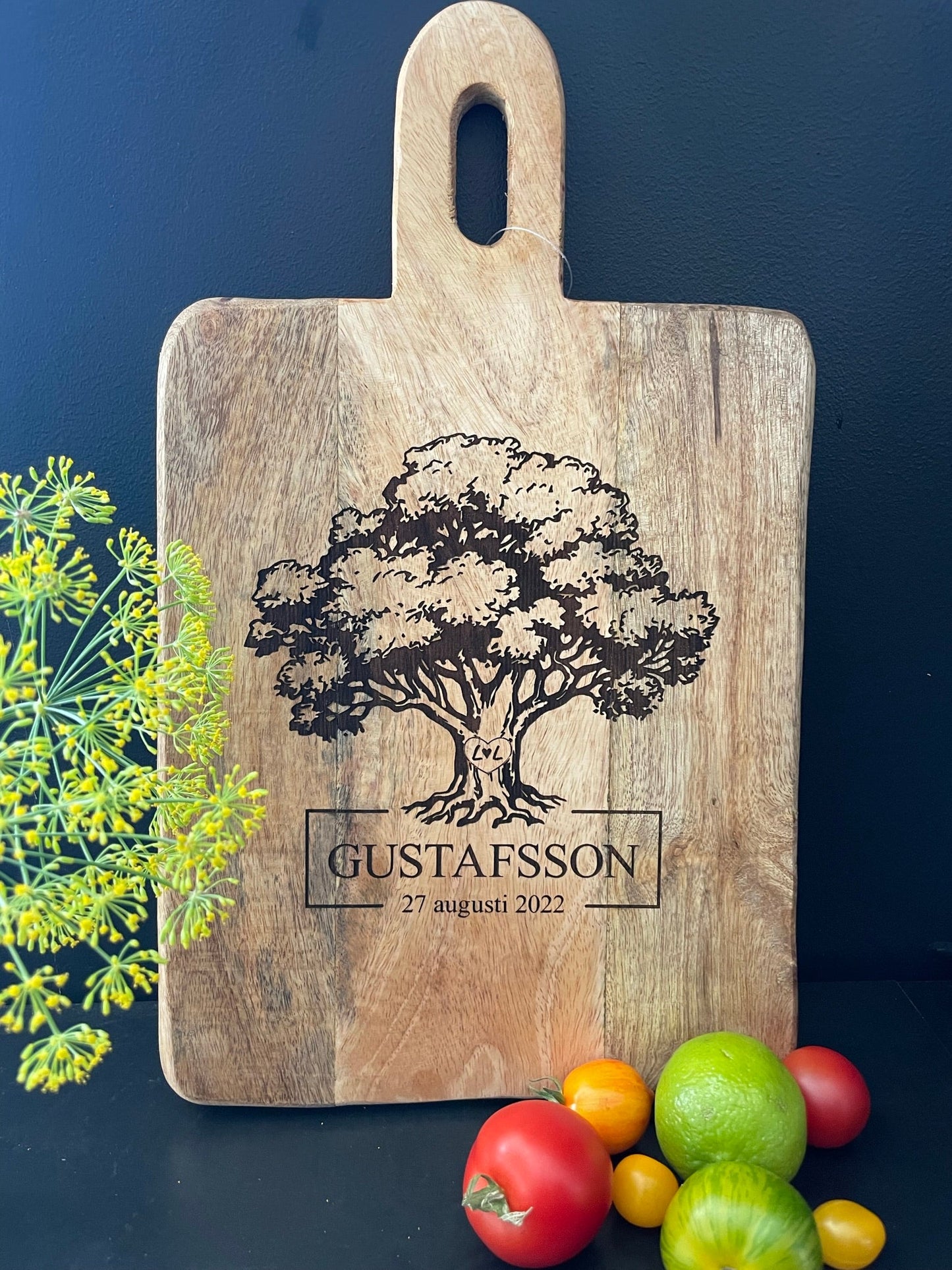 Charkbräda med graverad Ek - cottonandwood.se