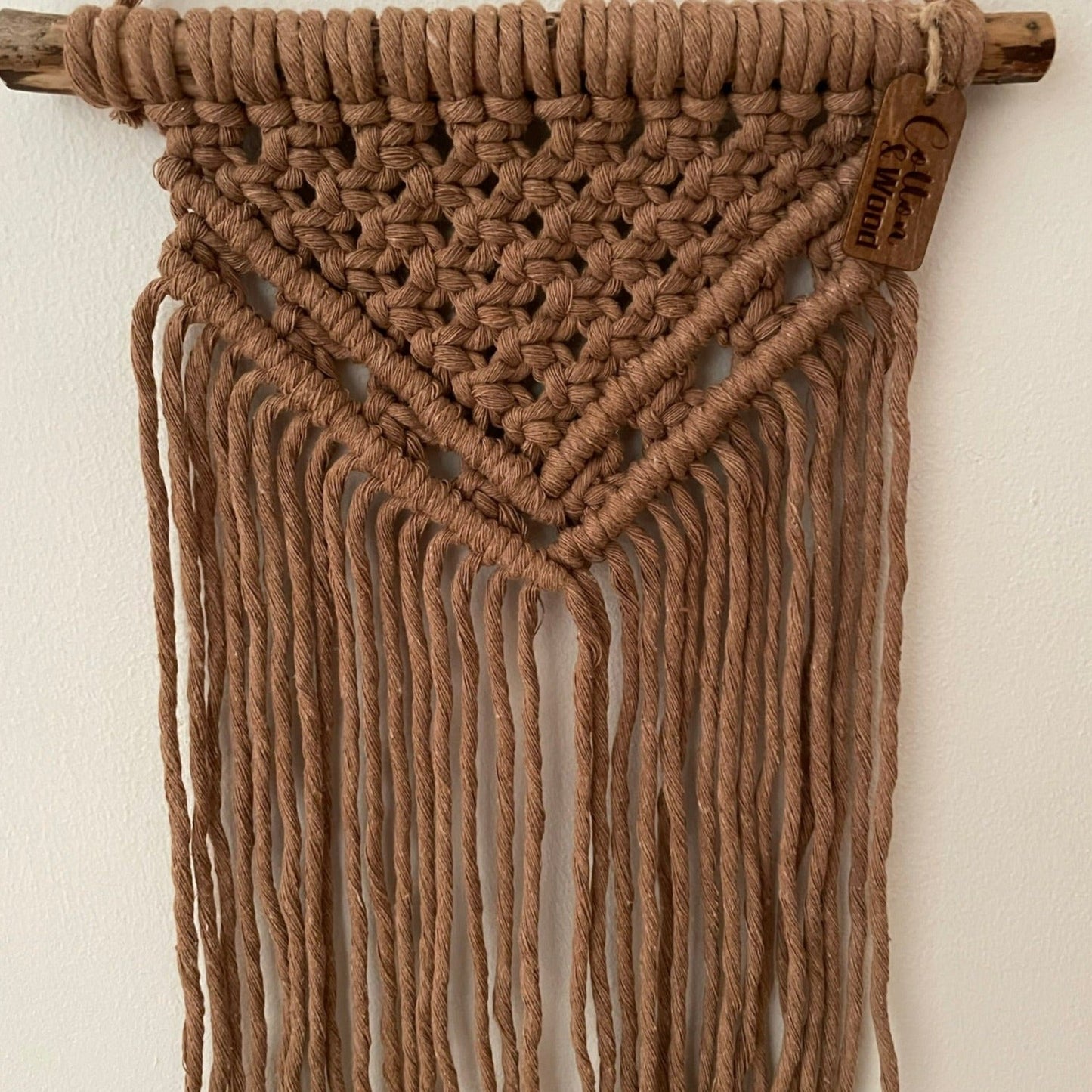Liten väggbonad - handknuten makramé - Brun - cottonandwood.se