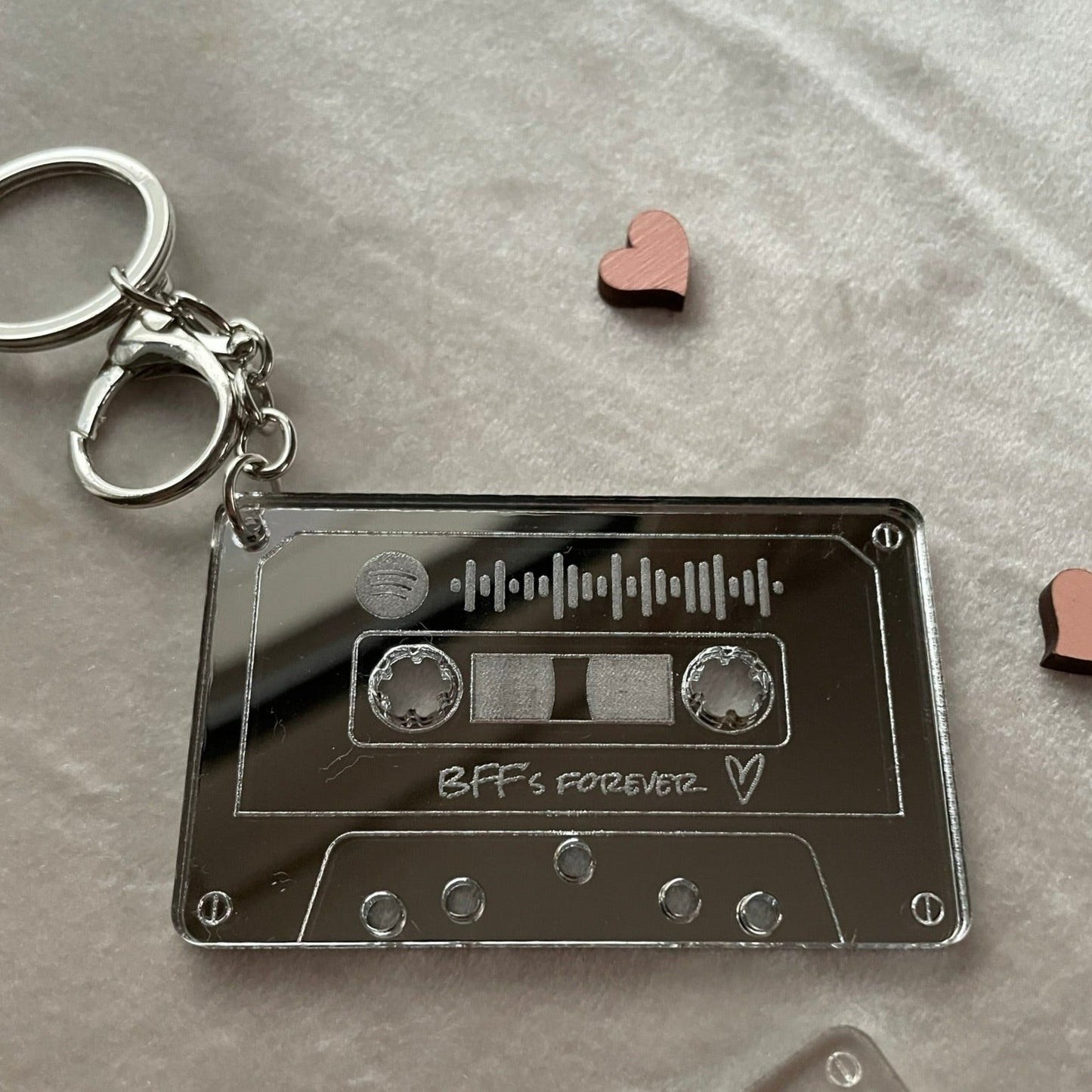 Personlig nyckelring - Kassettband med Spotifykod - Silver - cottonandwood.se