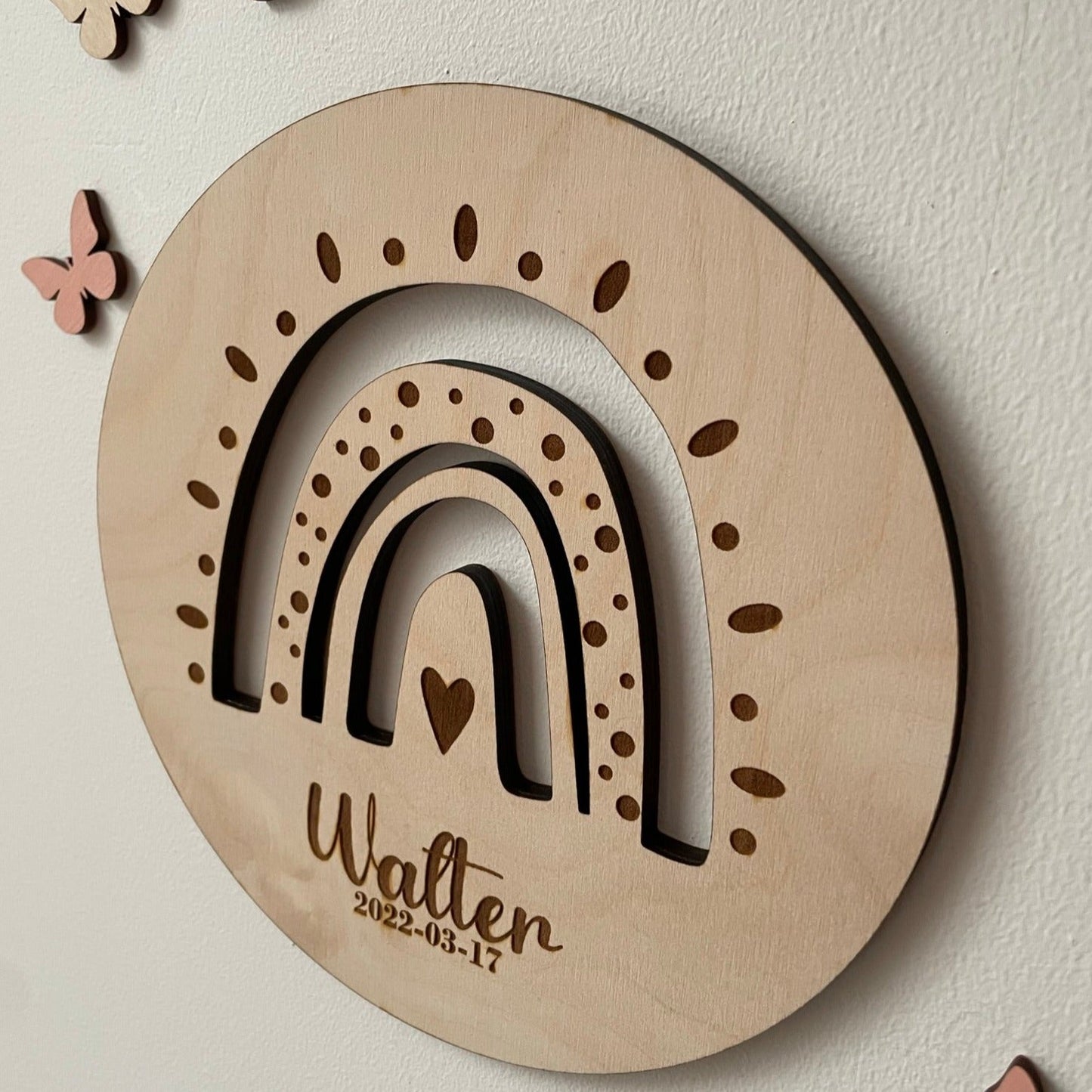 Träskylt med namn till barnrummet - cottonandwood.se