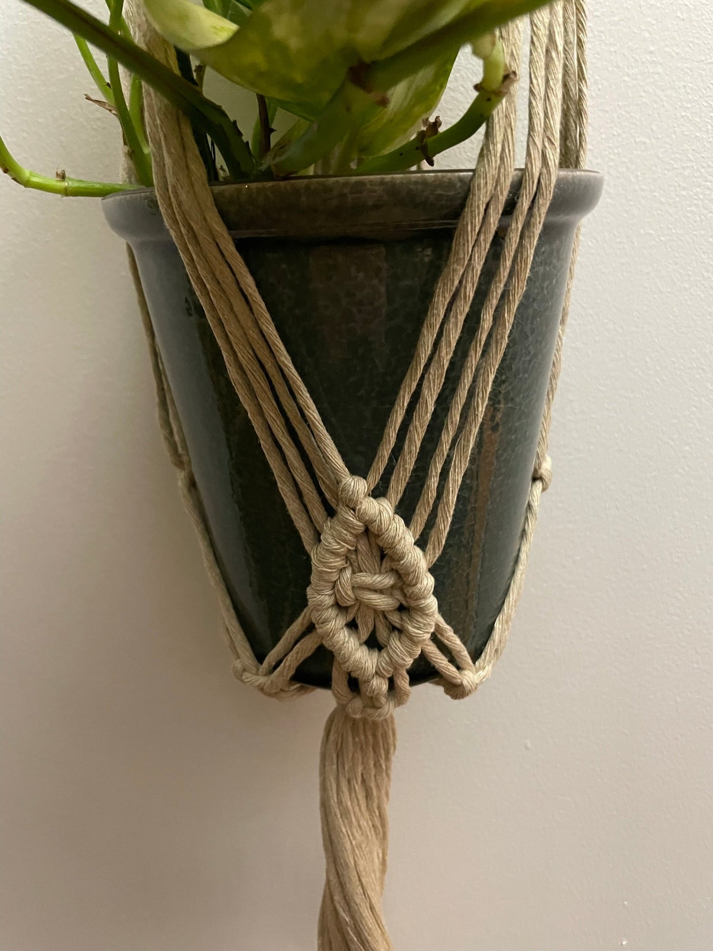 Väggampel - handknuten makramé "Tulipa" - Beige - cottonandwood.se