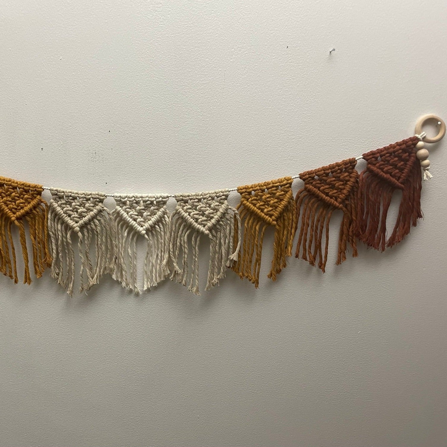Vimplar Makramé - Roströd/orange/senap/beige/naturvit - Cotton & Wood
