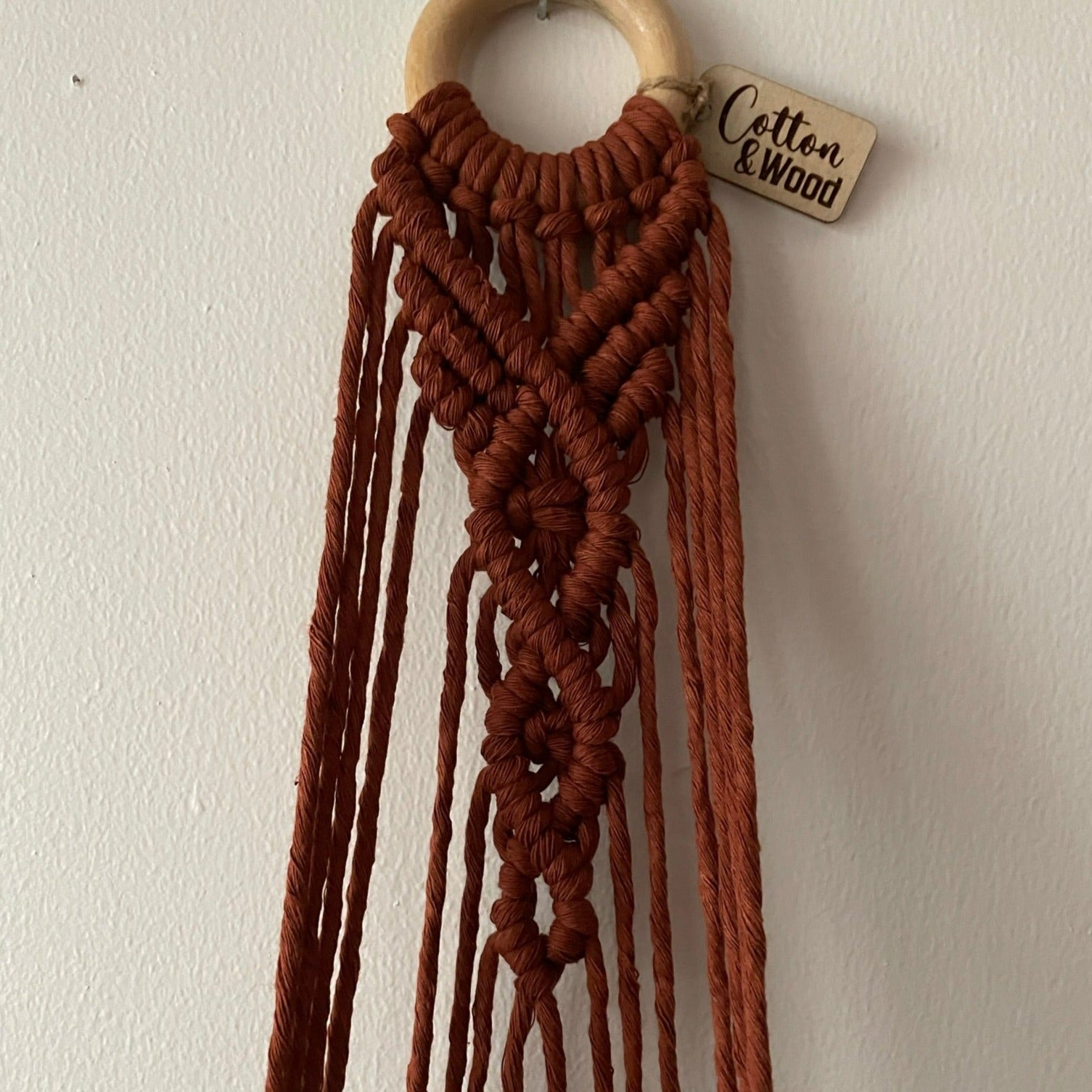 Ampel - handknuten makramé - Roströd - cottonandwood.se