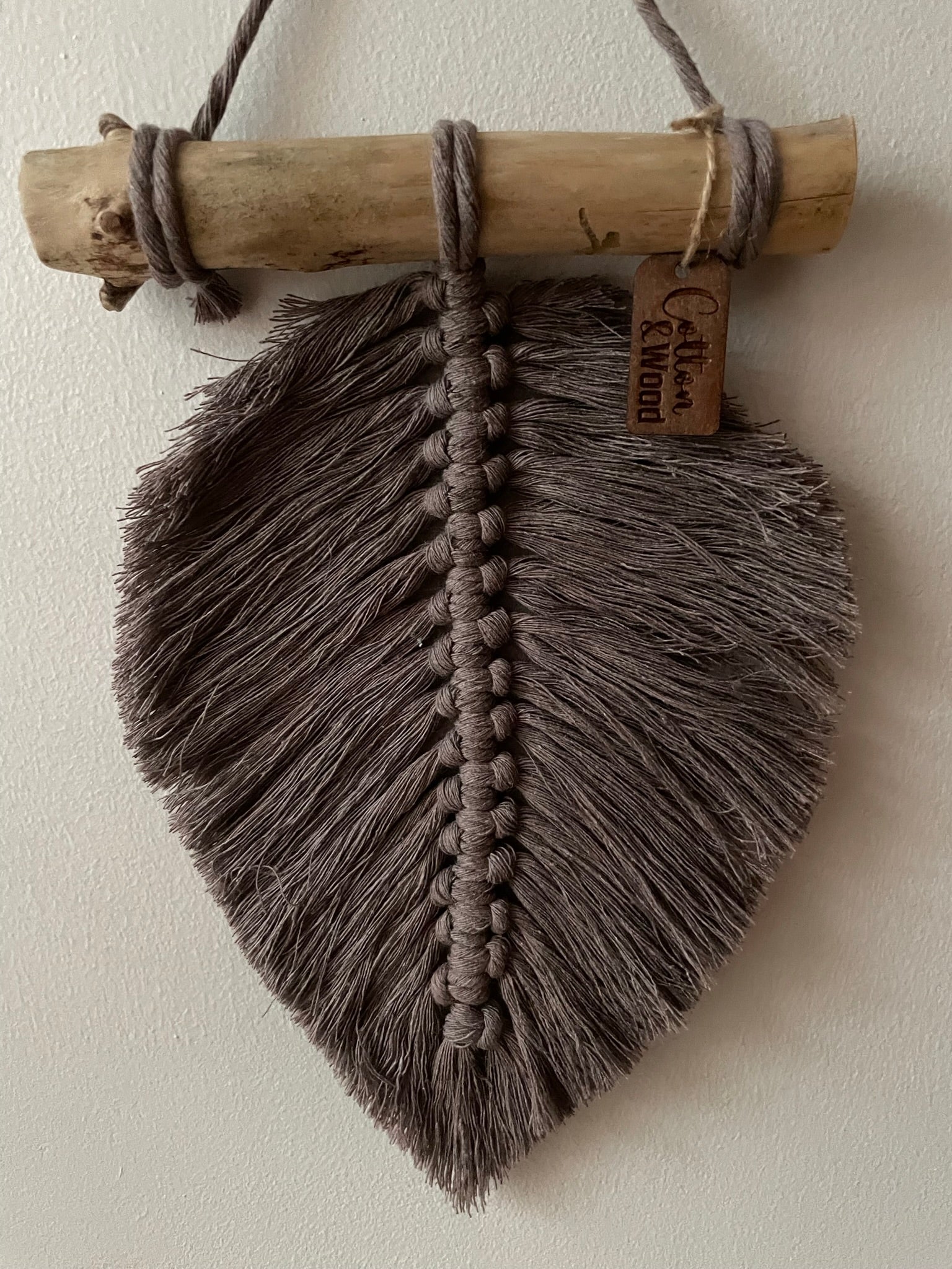 Löv i handknuten Makramé - Mullvad - cottonandwood.se
