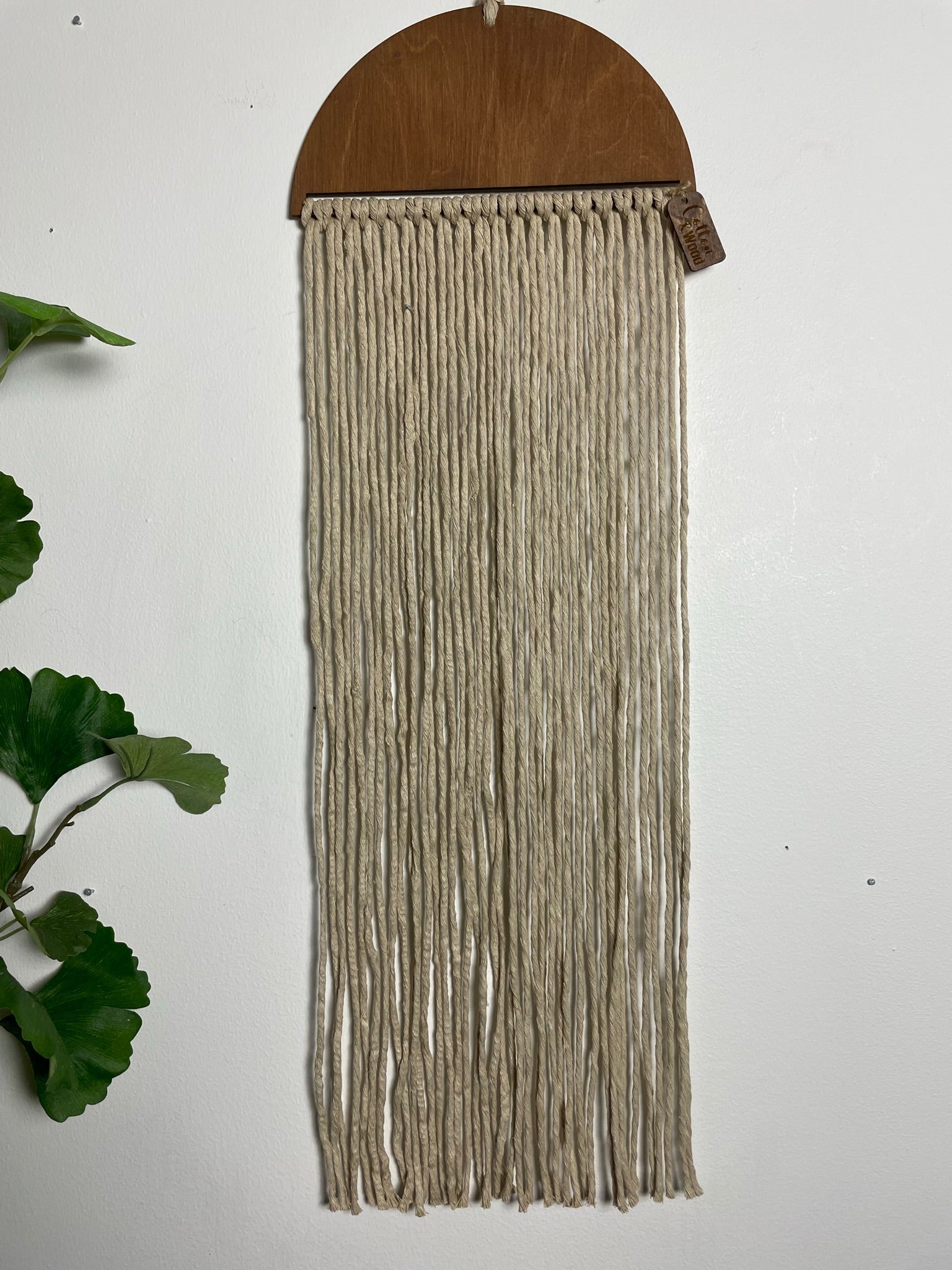 Minimalistisk väggbonad - handknuten makramé - Beige - cottonandwood.se