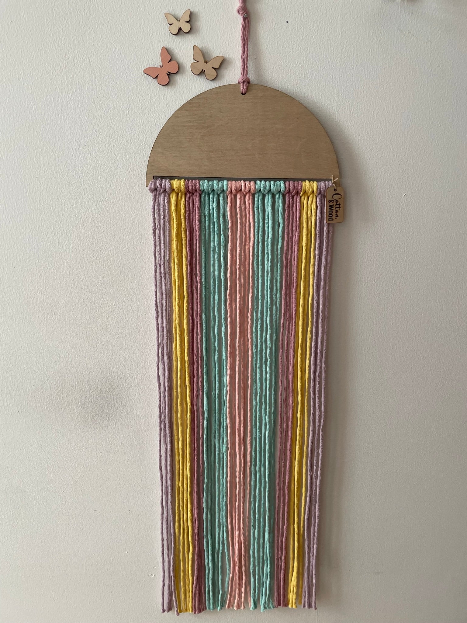 Minimalistisk väggbonad till barnrummet - handknuten makramé - Unicorn - cottonandwood.se
