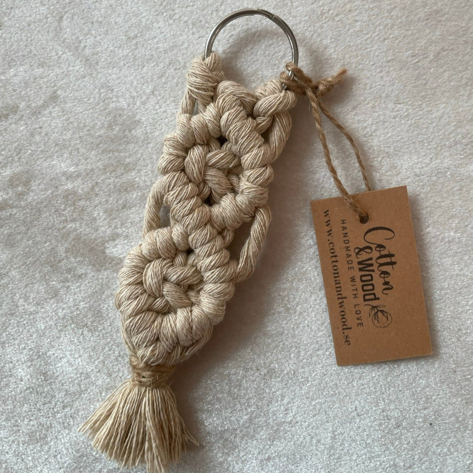 Nyckelring - handknuten makramé - Diamond - Beige - cottonandwood.se