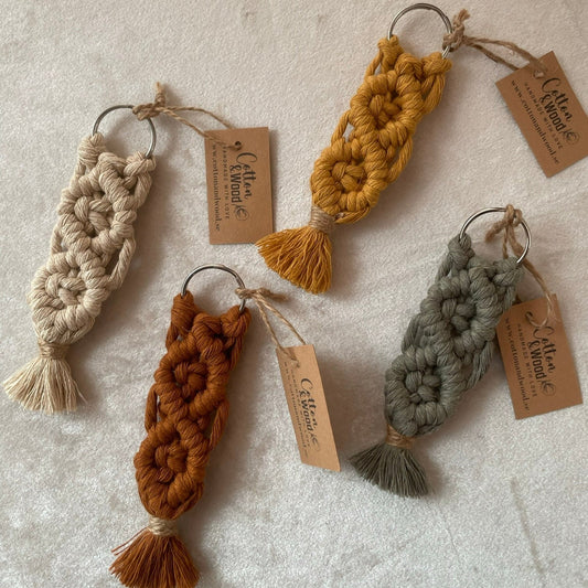 Nyckelring - handknuten makramé - Diamond - Rost - cottonandwood.se