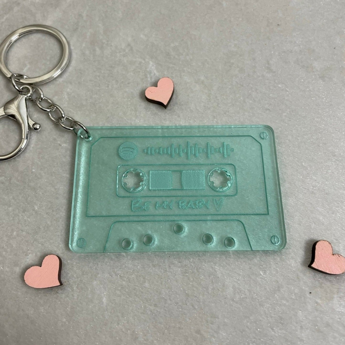 Personlig nyckelring - Kassettband med Spotifykod - Grön transparent - cottonandwood.se
