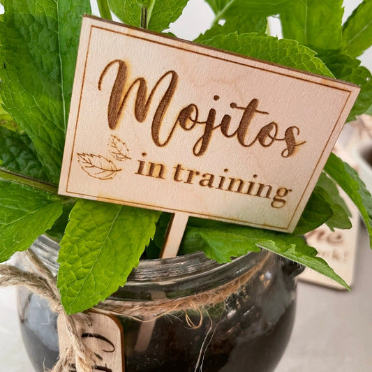 Skylt för myntaplantan - Mojitos in training - Trä - cottonandwood.se
