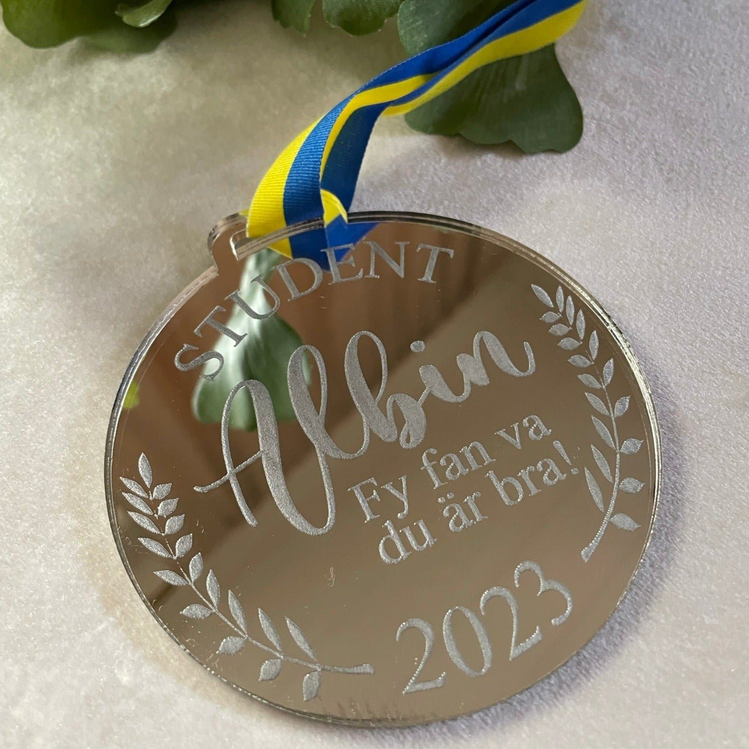 Studentmedalj - Silver/Blågult - cottonandwood.se