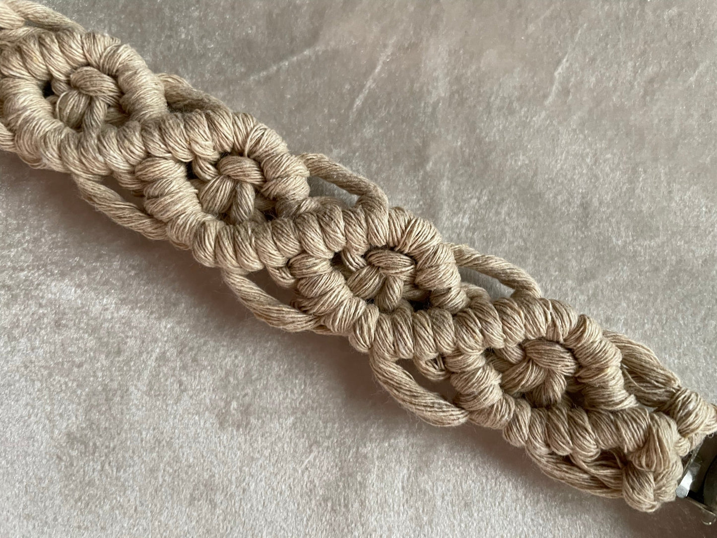 Väggbonad handknuten makramé Dimidium - Beige - Cotton & Wood