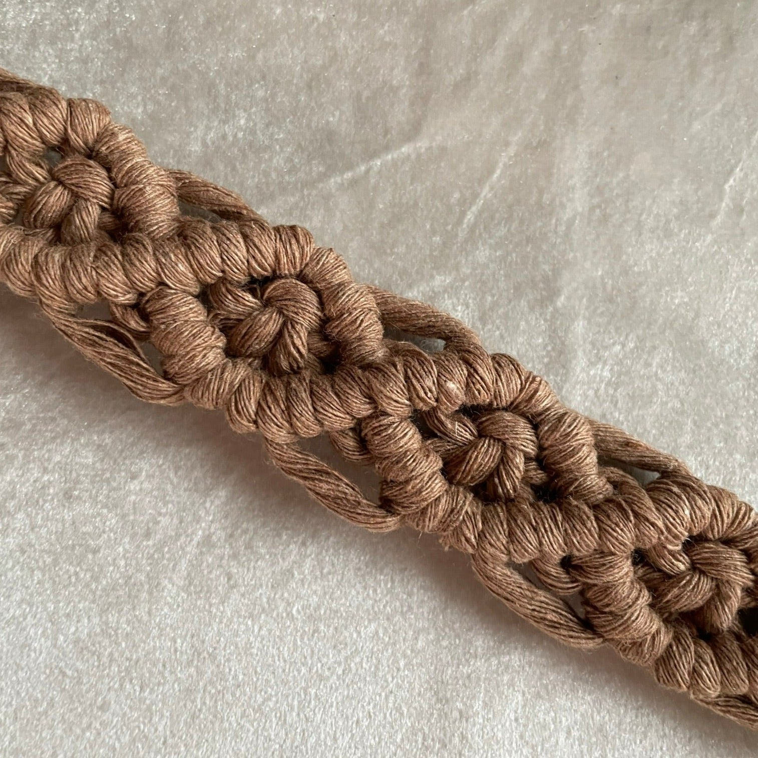 Väggbonad - handknuten makramé "Tardus" XL - Brun - cottonandwood.se