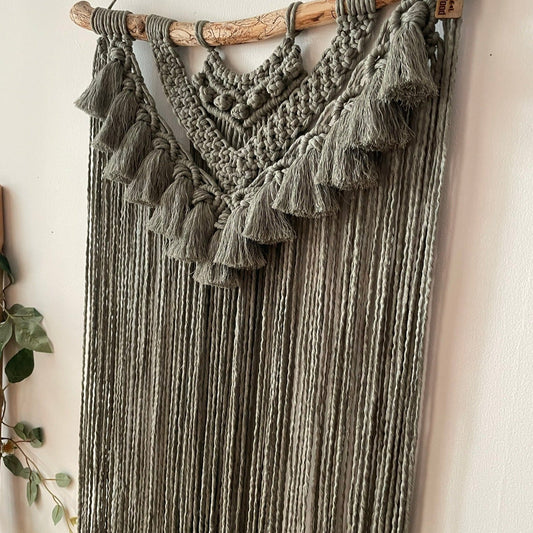 Väggbonad - handknuten makramé "Tardus" XL - Grågrön - cottonandwood.se
